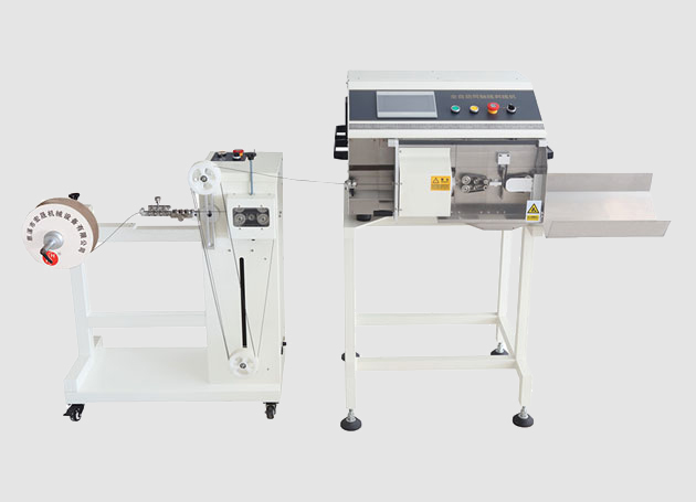 Automatic coaxial wire stripping machine